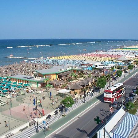 Hotel Fiamma & Spa Cesenatico Luaran gambar