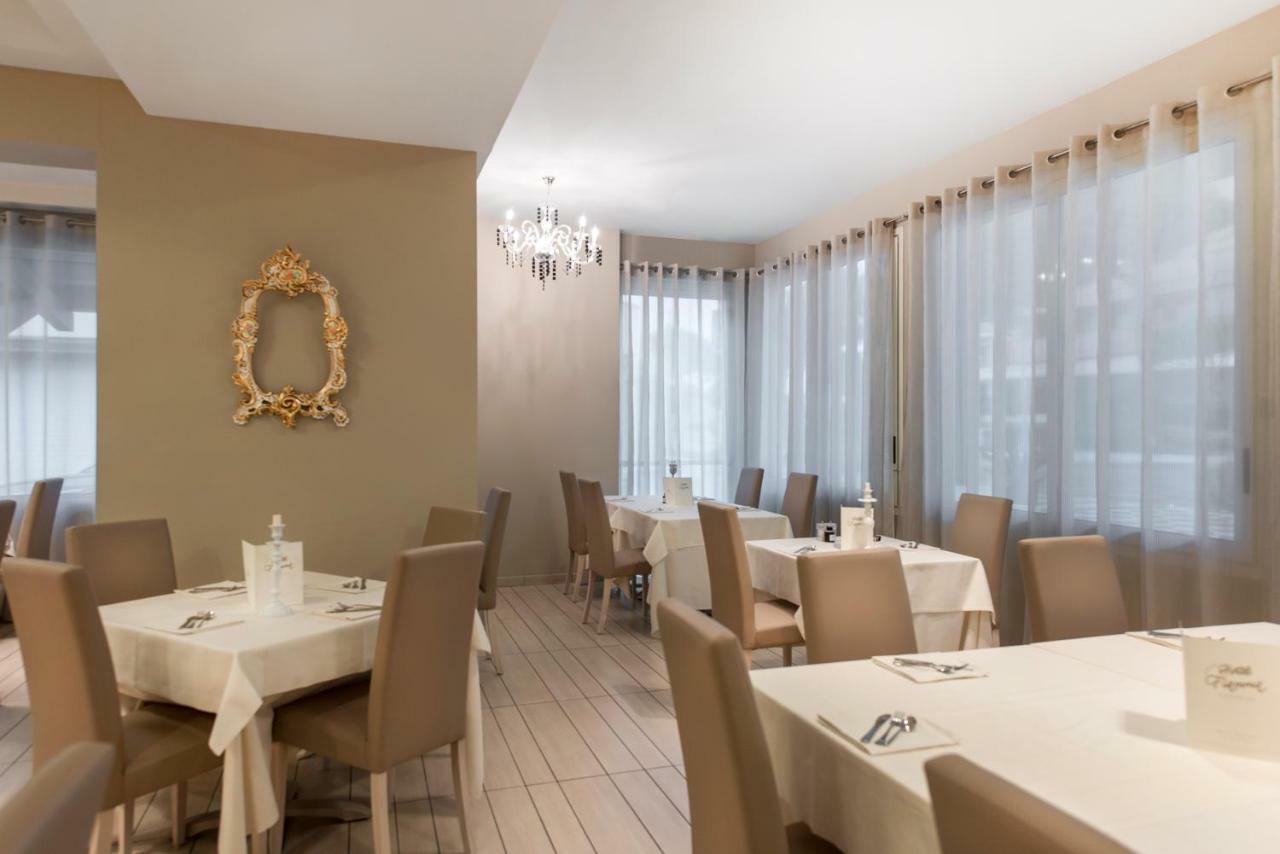 Hotel Fiamma & Spa Cesenatico Luaran gambar